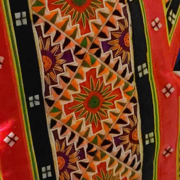 Hmong PNM outfit - Picture 3 of 4